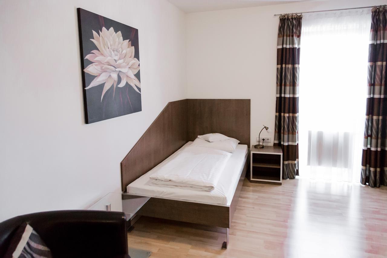 Aparthotel Othello Dingolfing Exterior photo